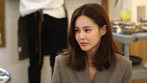 [사진=SBS플러스 제공] '밥은 먹고 다니냐?'에 출연하는 가수 아이비 스틸 컷.