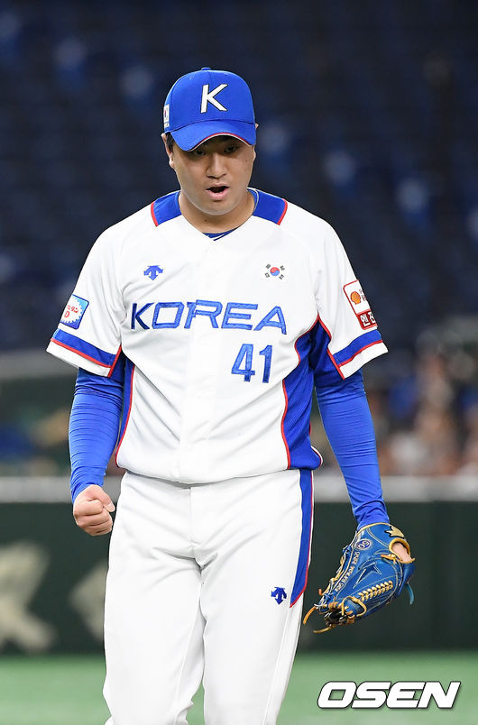 7회초 2사 1루 한국 이영하가 삼진으로 이닝을 마친 뒤 기뻐하고 있다. /youngrae@osen.co.kr