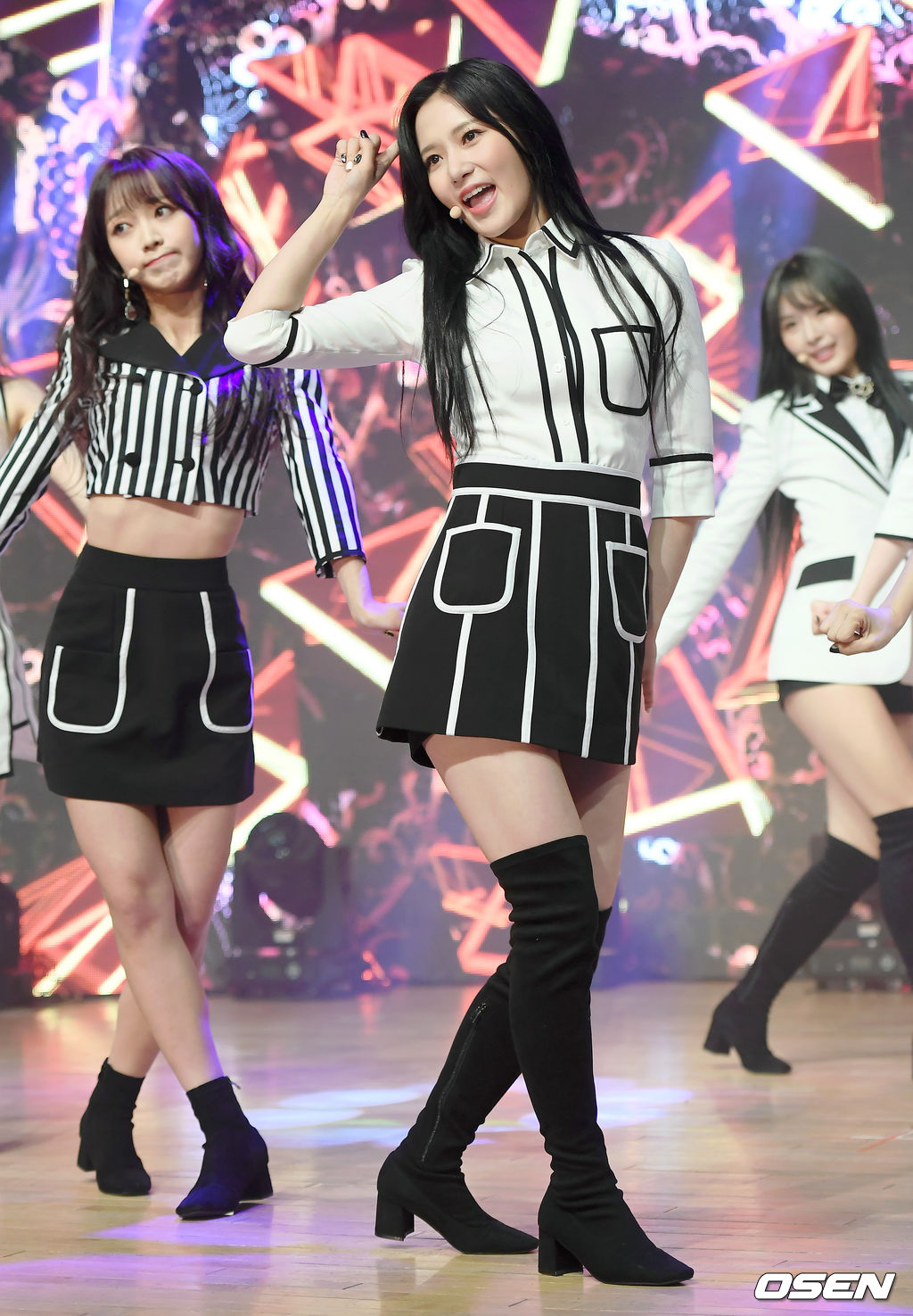 그룹 네이처 채빈이 멋진 무대를 선보이고 있다. /cej@osen.co.kr