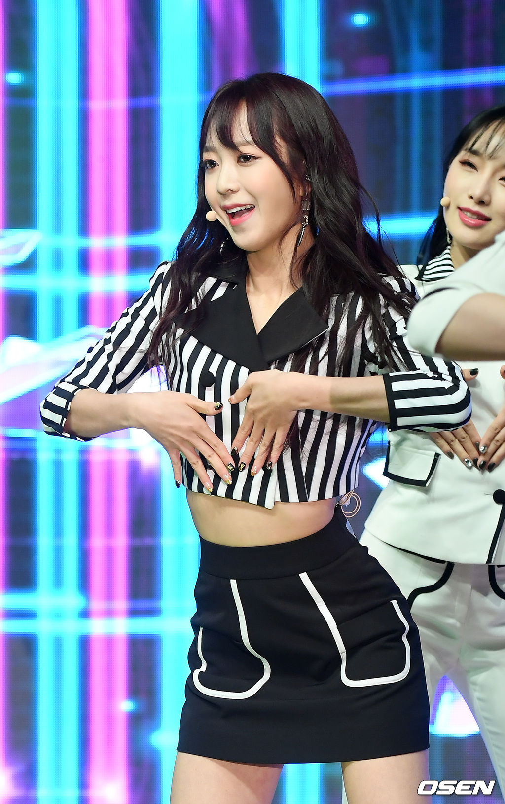 그룹 네이처 소희가 무대를 선보이고 있다.  /cej@osen.co.kr