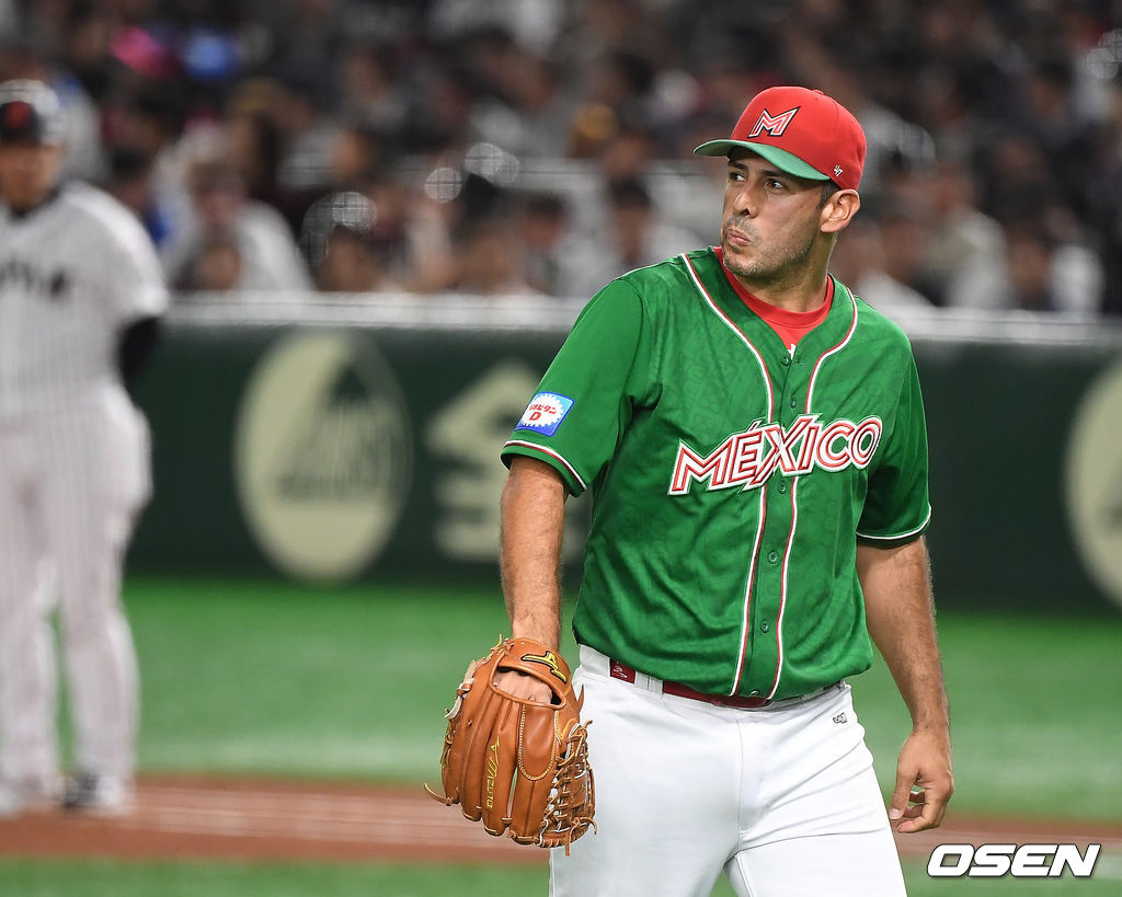 2회말 1사 1,2루 멕시코 라미레즈가 강판되고 있다. /youngrae@osen.co.kr