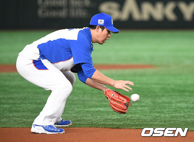 최정이 수비 훈련을 하고 있다. /youngrae@osen.co.kr