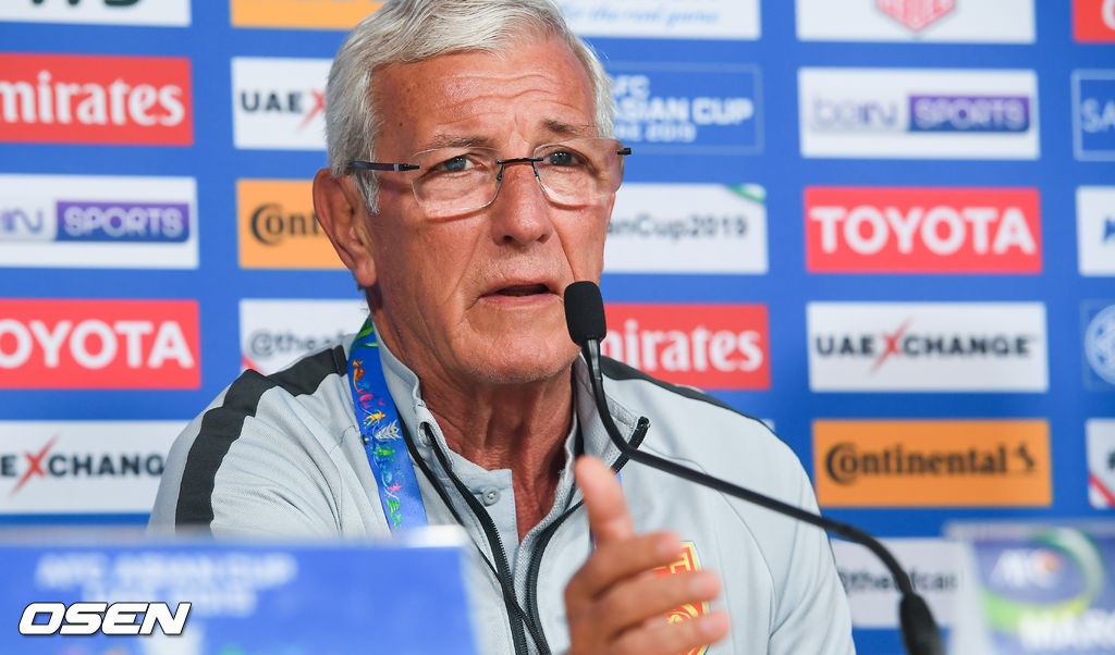 2019 아시아축구연맹(AFC) 아시안컵 C조 조별리그 한국과 중국의 최종전을 하루 앞둔 15일(현지시간) 아랍에미리트 아부다비 알냐한 스타디움(Al Nahyan Stadium)에서 진행된 공식 기자회견에서 중국 리피 감독이 질문에 답하고 있다. / soul1014@osen.co.kr