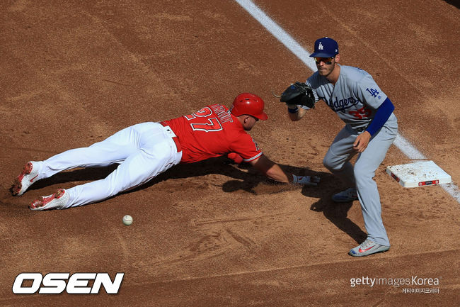 [사진] 트라웃-벨린저 /ⓒGettyimages(무단전재 및 재배포 금지)