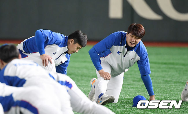 김광현이 스트레칭을 하고 있다. /youngrae@osen.co.kr