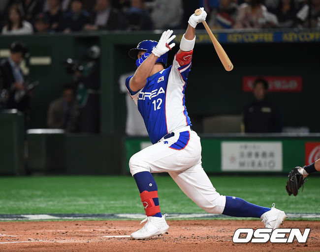 3회초 무사 황재균이 솔로 홈런을 때려내고 있다. /youngrae@osen.co.kr