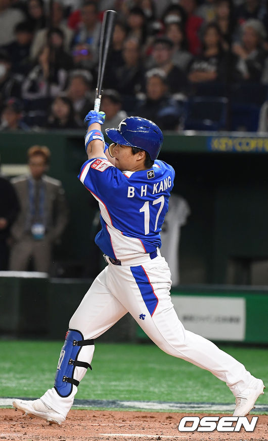 4회초 1사 1,2루 강백호가 적시타를 때려내고 있다. /youngrae@osen.co.kr