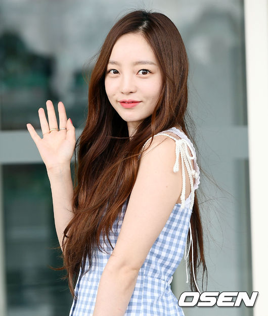 구하라가 출국장으로 향하고 있다. OSEN DB