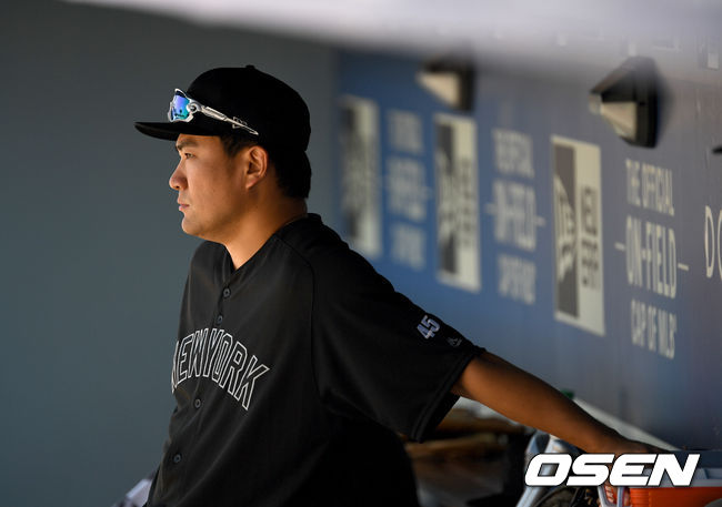 경기 시작을 앞두고 양키스 다나카 마사히로가 그라운드를 바라보고 있다. /dreamer@osen.co.kr