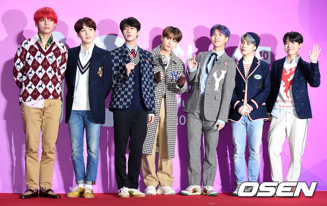 방탄소년단이 1일 오후 서울 고척 스카이돔에서 열린 '2018 멜론 뮤직 어워드' 레드카펫 행사에 참석해 포토타임을 하고 있다. /dreamer@osen.co.kr
