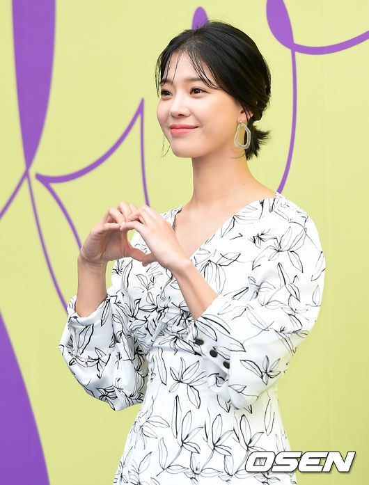 배우 임세미가 입장하며 포즈를 취하고 있다./sunday@osen.co.kr