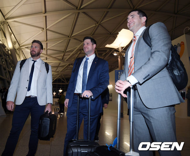 [사진] 서폴드-채드벨-호잉 /OSEN DB