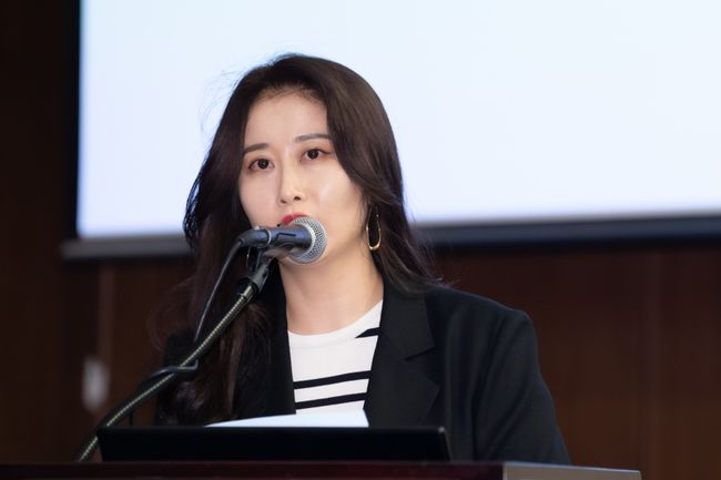 [사진=tvN 제공] 김재인 CJ ENM 미디어콘텐츠본부 마케팅국장이 '연말엔 tvN' 기자간담회에서 연말 시상식 계획에 대한 생각을 밝혔다.