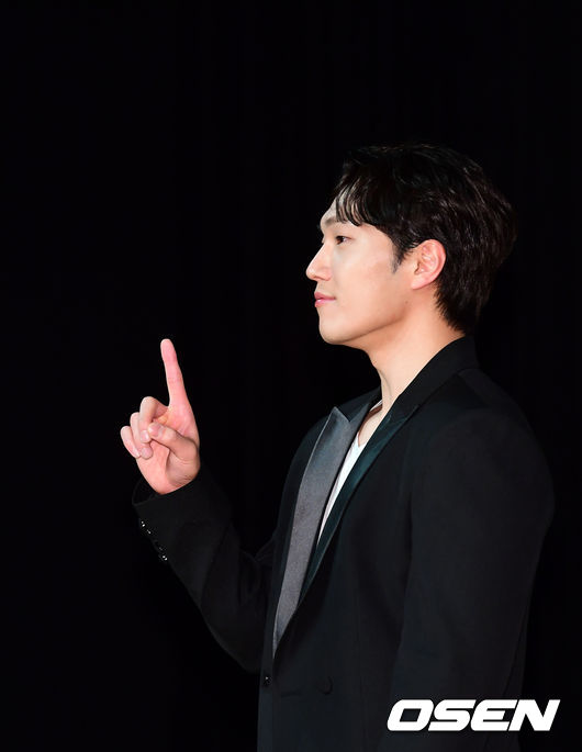 가수 김필이 포토타임을 하고 있다. /jpnews@osen.co.kr 