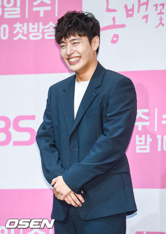 강하늘이 미소 짓고 있다.  / soul1014@osen.co.kr