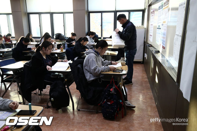 [사진] 2019 대학수학능력시험을 치르는 학생들. /ⓒGettyimages(무단전재 및 재배포 금지)