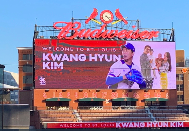 [사진] The Birds On The Bat 트위터