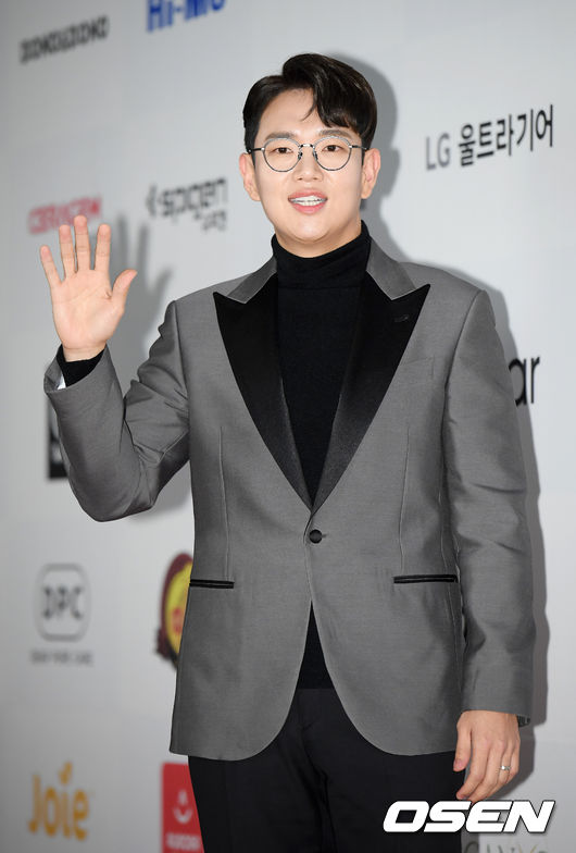 아나테이너 장성규가 포즈를 취하고 있다. /cej@osen.co.kr