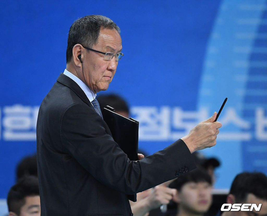 4세트 대한항공 박기원 감독이 지시를 하고 있다. /youngrae@osen.co.kr 