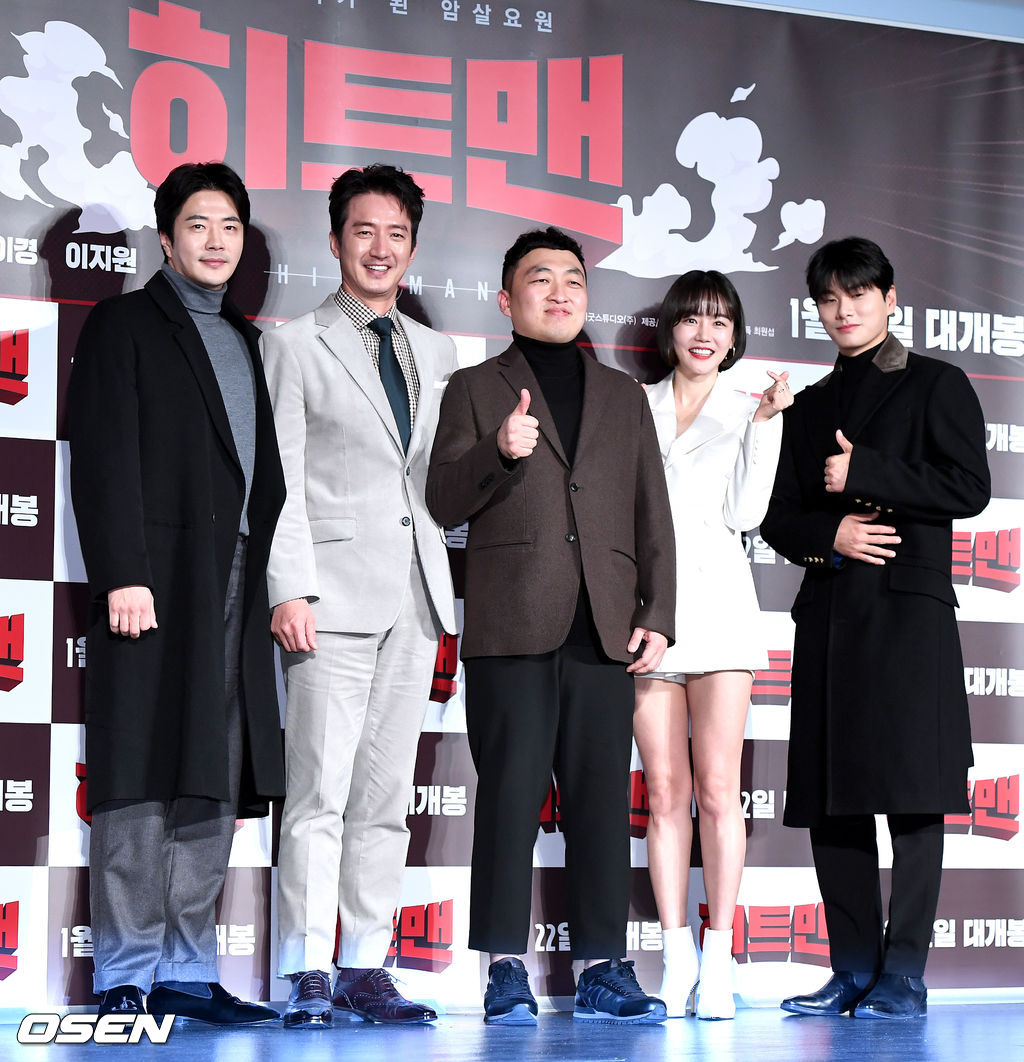 배우 권상우, 정준호, 최원섭 감독, 황우슬혜, 이이경(왼쪽부터)이 참석해 포토타임을 하고 있다. /dreamer@osen.co.kr