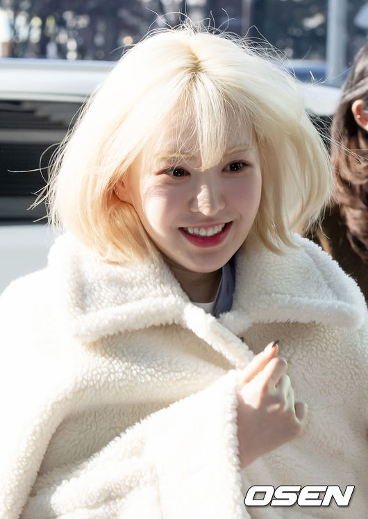 24일 오후 서울 양천구 SBS 목동 사옥에서 SBS 파워FM ‘두시탈출 컬투쇼’가 진행됐다.  그룹 레드벨벳(Red Velvet) 웬디가 게스트로 참석하기 위해 SBS 사옥으로 향하고 있다. /cej@osen.co.kr