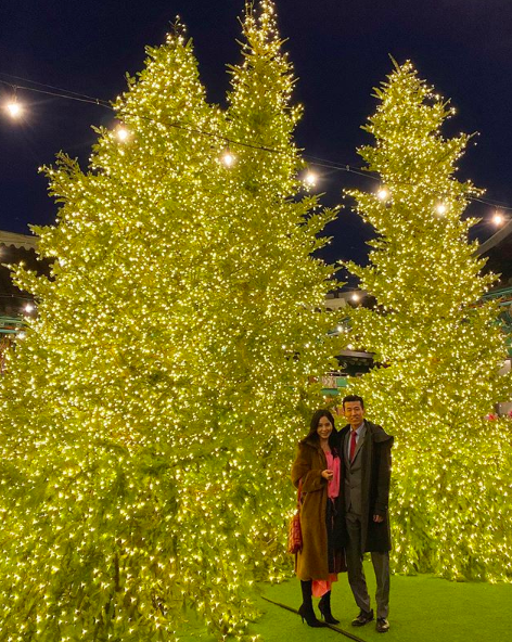 [사진=션 SNS] 션, 정혜영 부부의 크리스마스 데이트 사진.