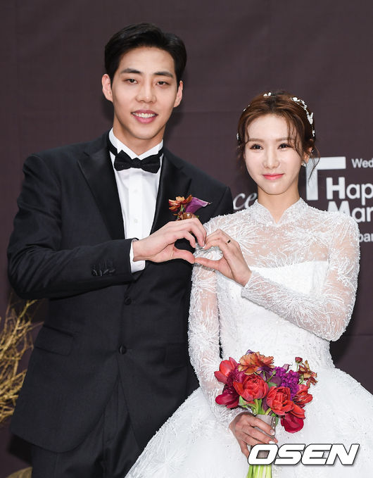 정창영과 김정아가 포즈를 취하고 있다.  /soul1014@osen.co.kr