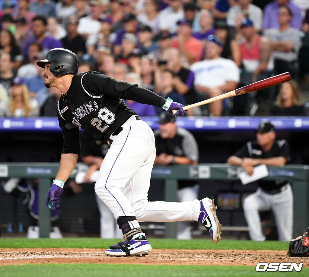 콜로라도 아레나도가 2타점 적시타를 날리고 있다. /jpnews@osen.co.kr
