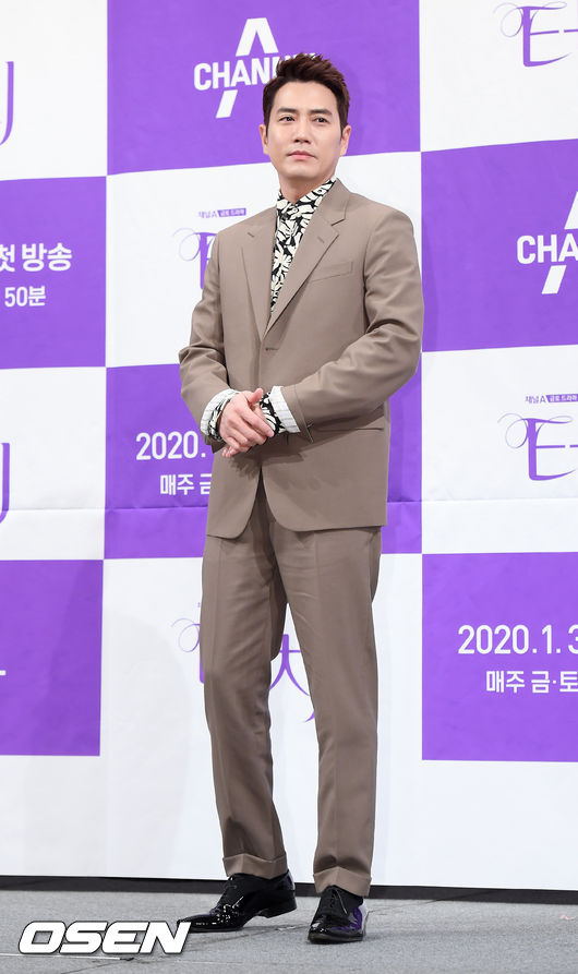 배우 주상욱이 포즈를 취하고 있다. /cej@osen.co.kr