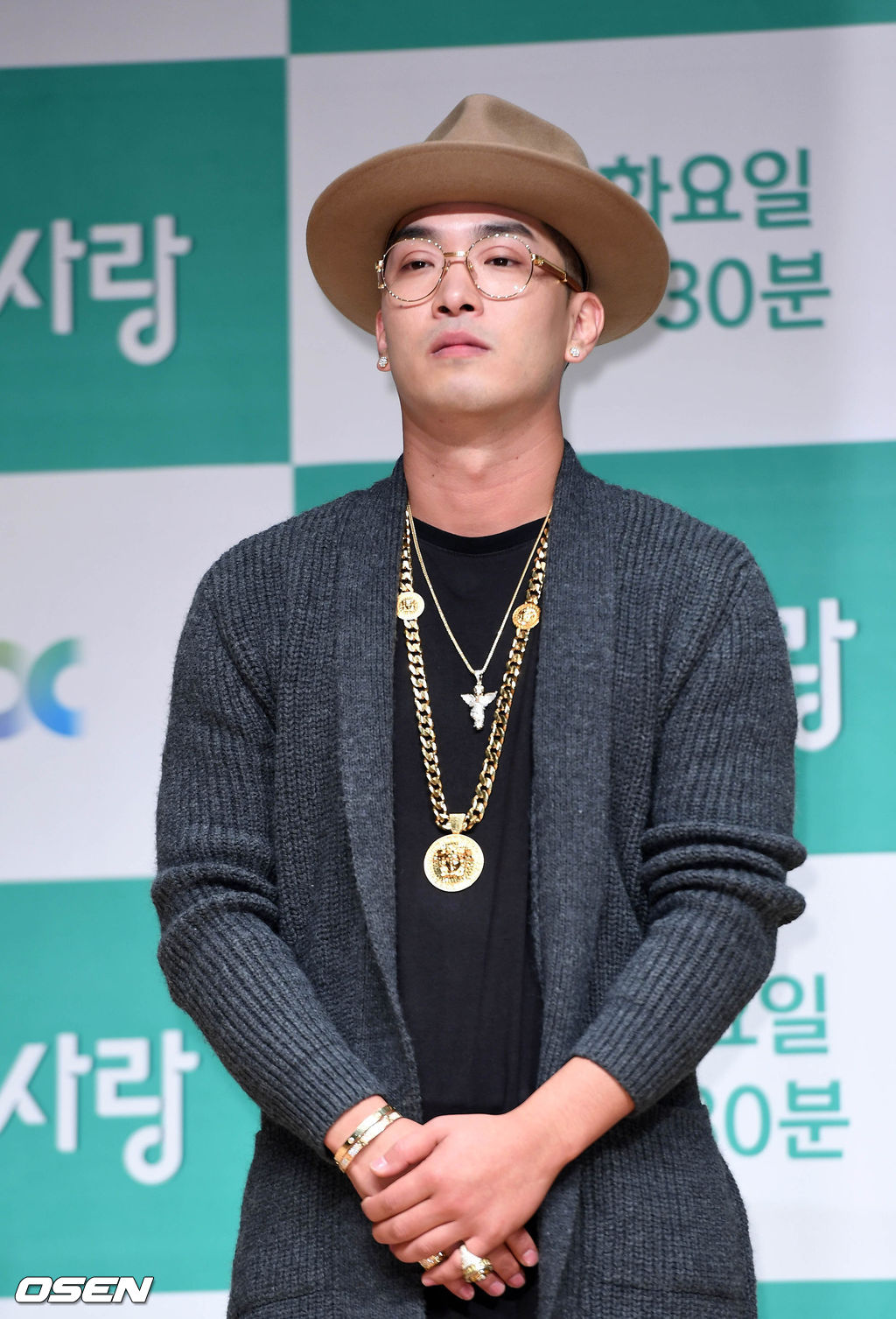 [사진=OSEN DB] 크라운제이가 공백기 전 마지막으로 출연한 고정 예능 '님과 함께' 기자간담회 현장.