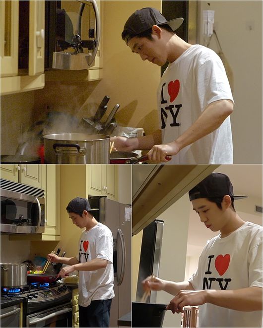 [사진=KBS 제공] '정해인의 걸어보고서'에서 정해인이 방송 최초로 요리를 선보인다.