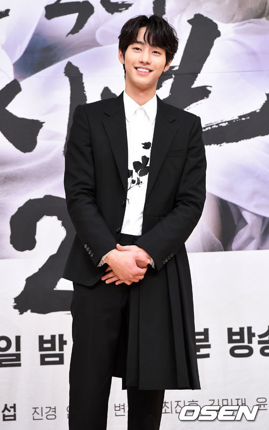 배우 안효섭이 참석해 포토타임을 하고 있다. /dreamer@osen.co.kr