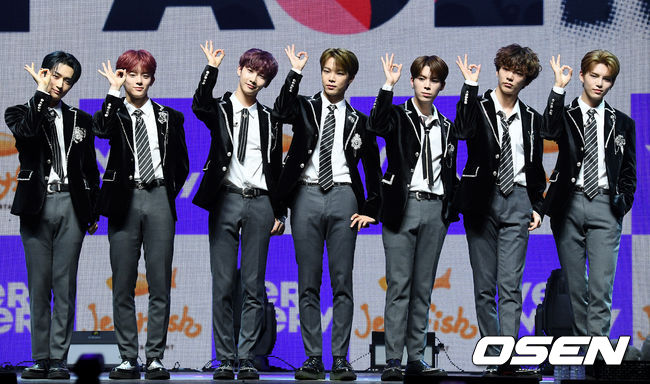 그룹 베리베리(VERIVERY)가 포즈를 취하고 있다. /cej@osen.co.kr