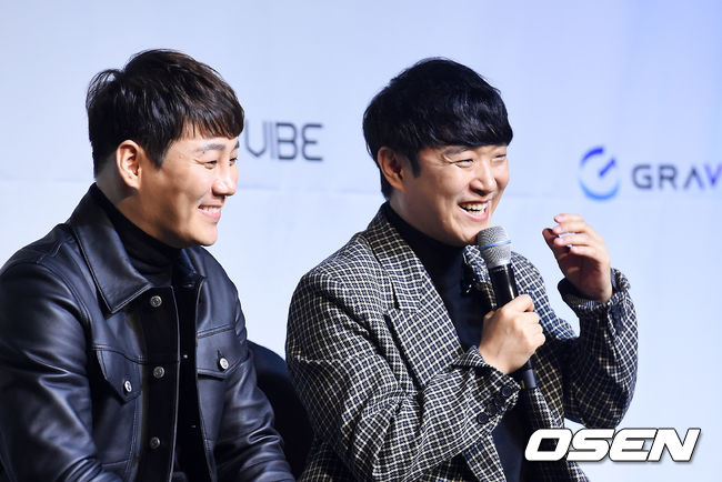 10일 오후 서울 잠원동 더 리버사이드 호텔 콘서트홀에서 열린 바이브 8집 '어바웃 미(About Me)' 발매기념 쇼케이스, 바이브(윤민수, 류재현)이 간담회를 하고 있다. /jpnews@osen.co.kr