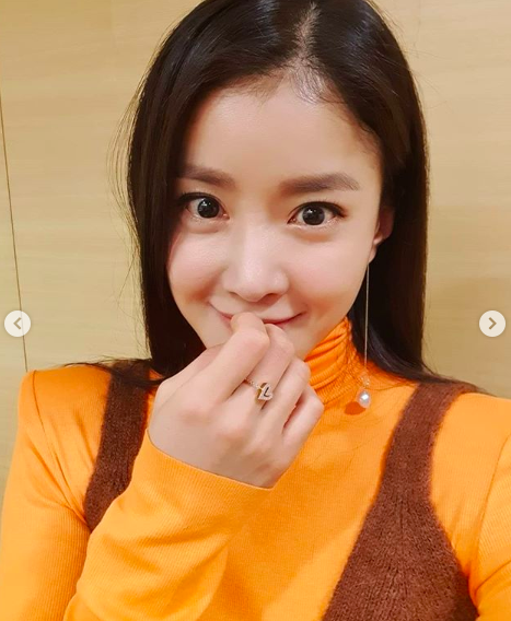 [사진=이시영 SNS] 배우 이시영이 '구해줘 홈즈' 출연을 알렸다.