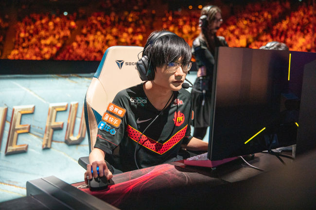 라이엇 게임즈 플리커.