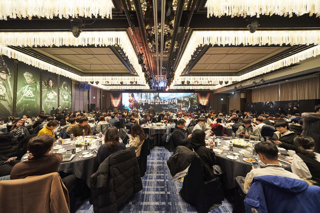 스마일게이트 제공.