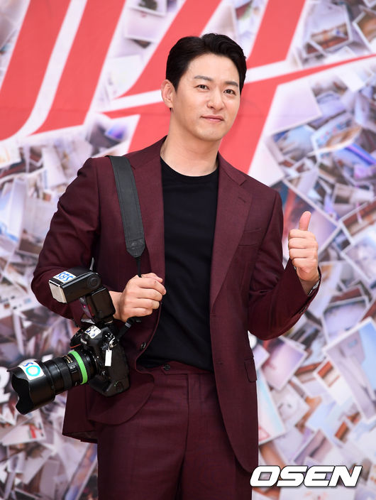6일 오후 서울 목동SBS에서 SBS 수목드라마 '빅이슈' 제작발표회가 열렸다.배우 주진모가 포토타임을 갖고 있다./sunday@osen.co.kr
