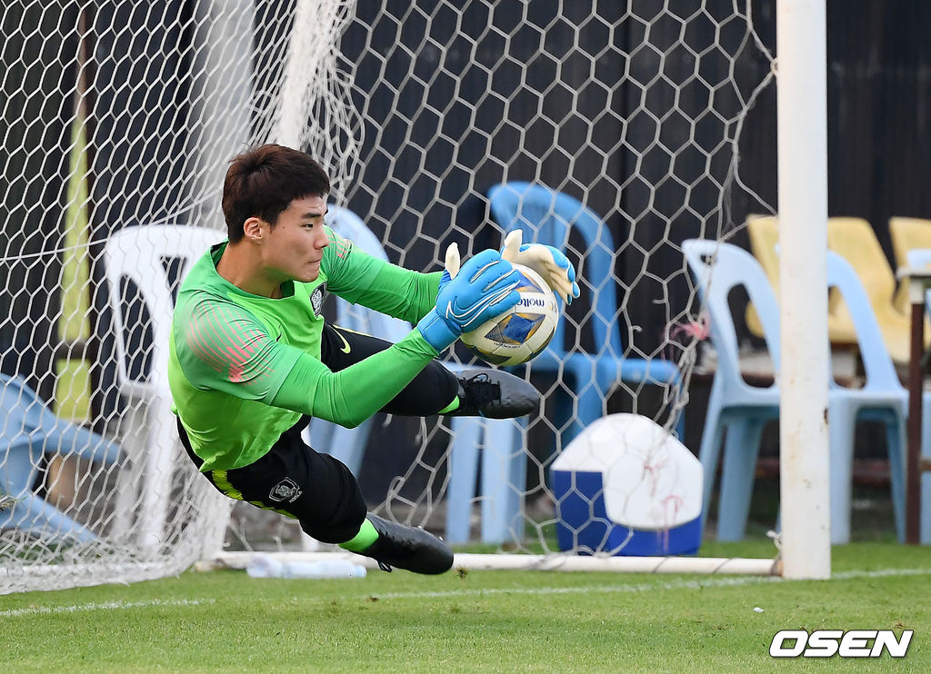 송범근이 훈련을 하고 있다. /youngrae@osen.co.kr 