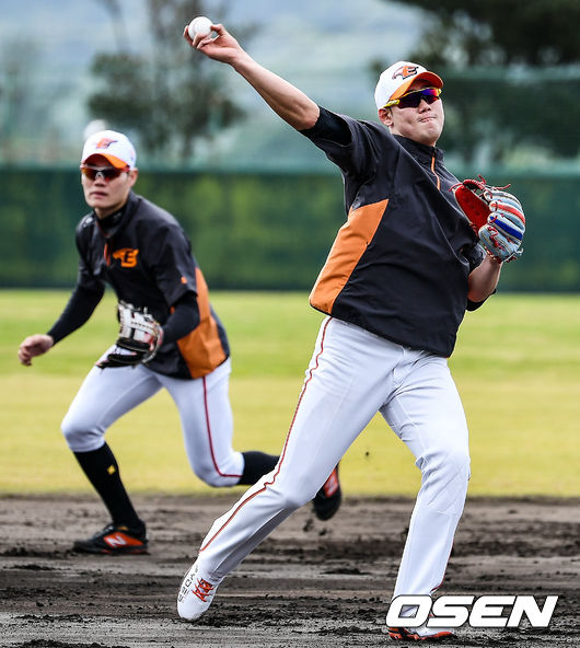 [사진] 강경학-하주석 /OSEN DB