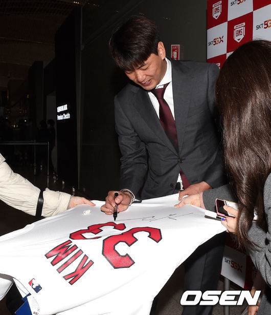 김광현이 출국을 앞두고 팬들과의 만남을 갖고 있다. /dreamer@osen.co.kr