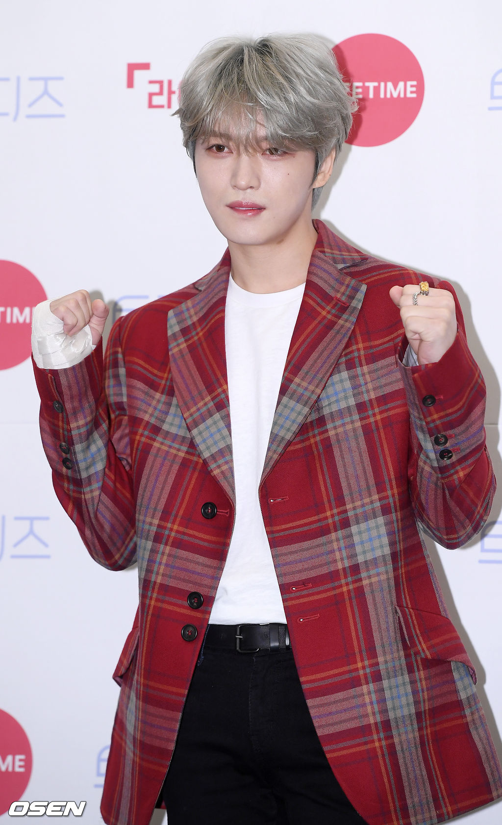 김재중이 행사에 참여하며 포토타임을 갖고 있다. / rumi@osen.co.kr