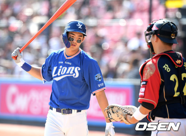 삼성 구자욱이 삼진에 아쉬워하고 있다. /jpnews@osen.co.kr