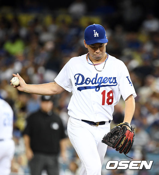 7회초 다저스 마에다가 투구를 준비하고 있다./jpnews@osen.co.kr