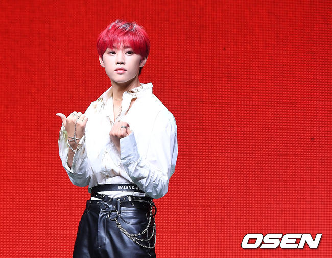 더보이즈 선우가 포토타임을 갖고 있다. /youngrae@osen.co.kr