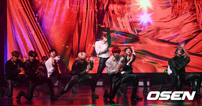 더보이즈가 무대를 선보이고 있다. /youngrae@osen.co.kr
