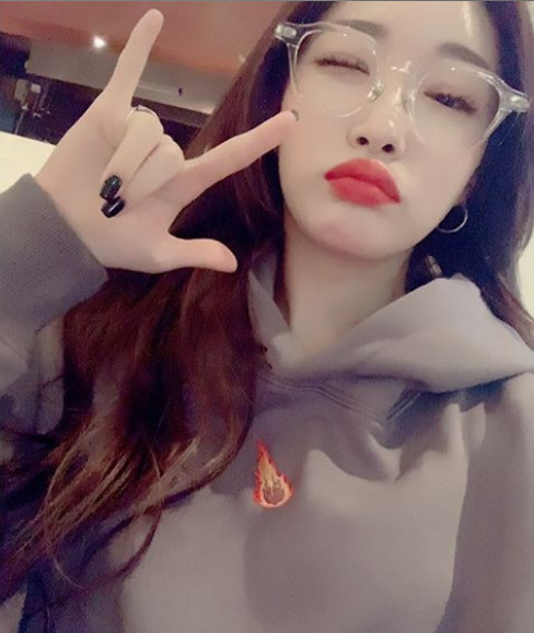 청하 SNS