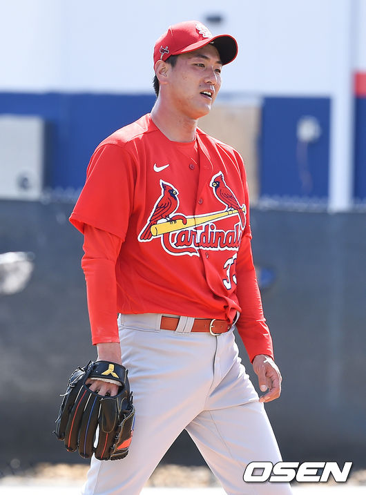 김광현이 골드슈미트에서 홈런을 허용한뒤 아쉬워하고 있다. / soul1014@osen.co.kr