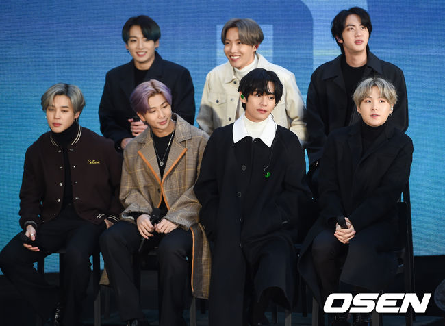 방탄소년단이 팬들에게 인사를 하고 있다./ soul1014@osen.co.kr