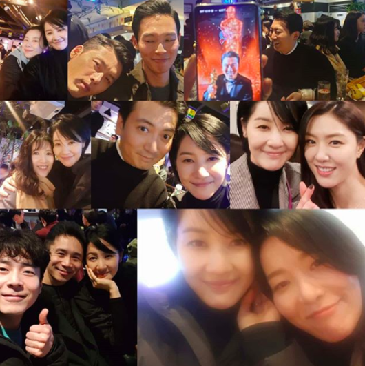[사진=윤지민 SNS] 배우 윤지민이 '사랑의 불시착' 종방연 현장에서 찍은 사진들을 공개했다.